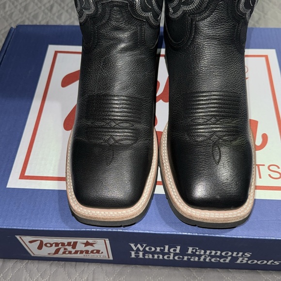 TONY LAMA MEN’S BLACK SQUARE TOE COWBOY & WESTERN HEEL BOOTS - Picture 2 of 11